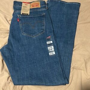 Women’s Levi jeans, classic straight 12 long 31 x 32